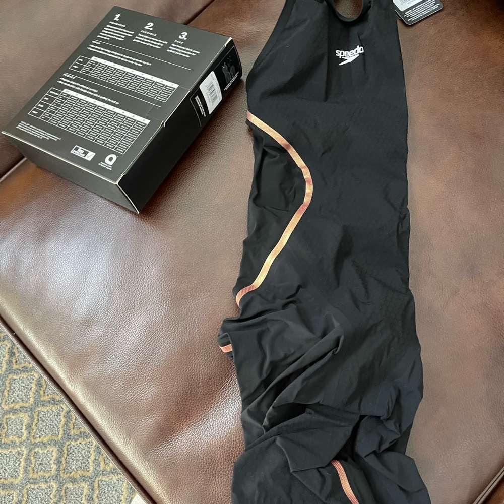 Speedo fast skin LZR pure intent open back kneeskin black/rose gold